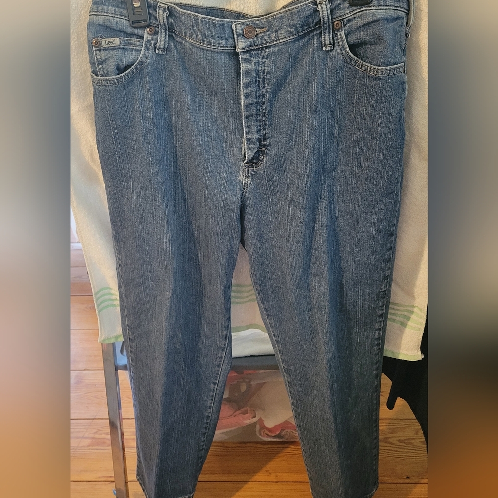 Womens Classic  Blue Jeans